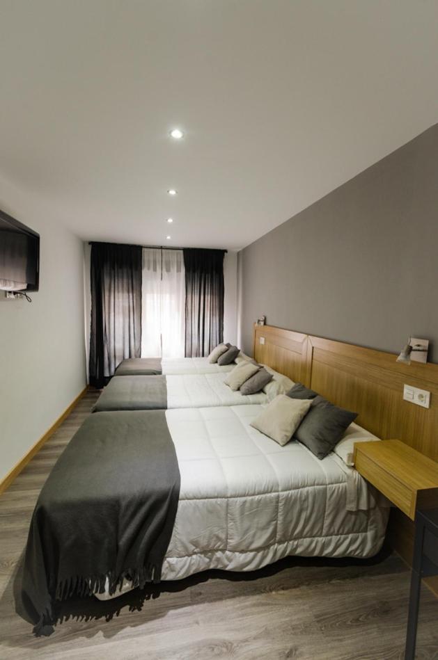 Hostal Libertad Gijon Ruang foto